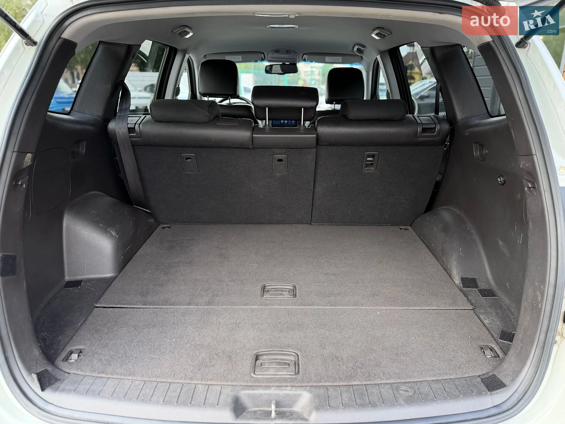 2011 Hyundai Santa Fe - мініатюра 17
