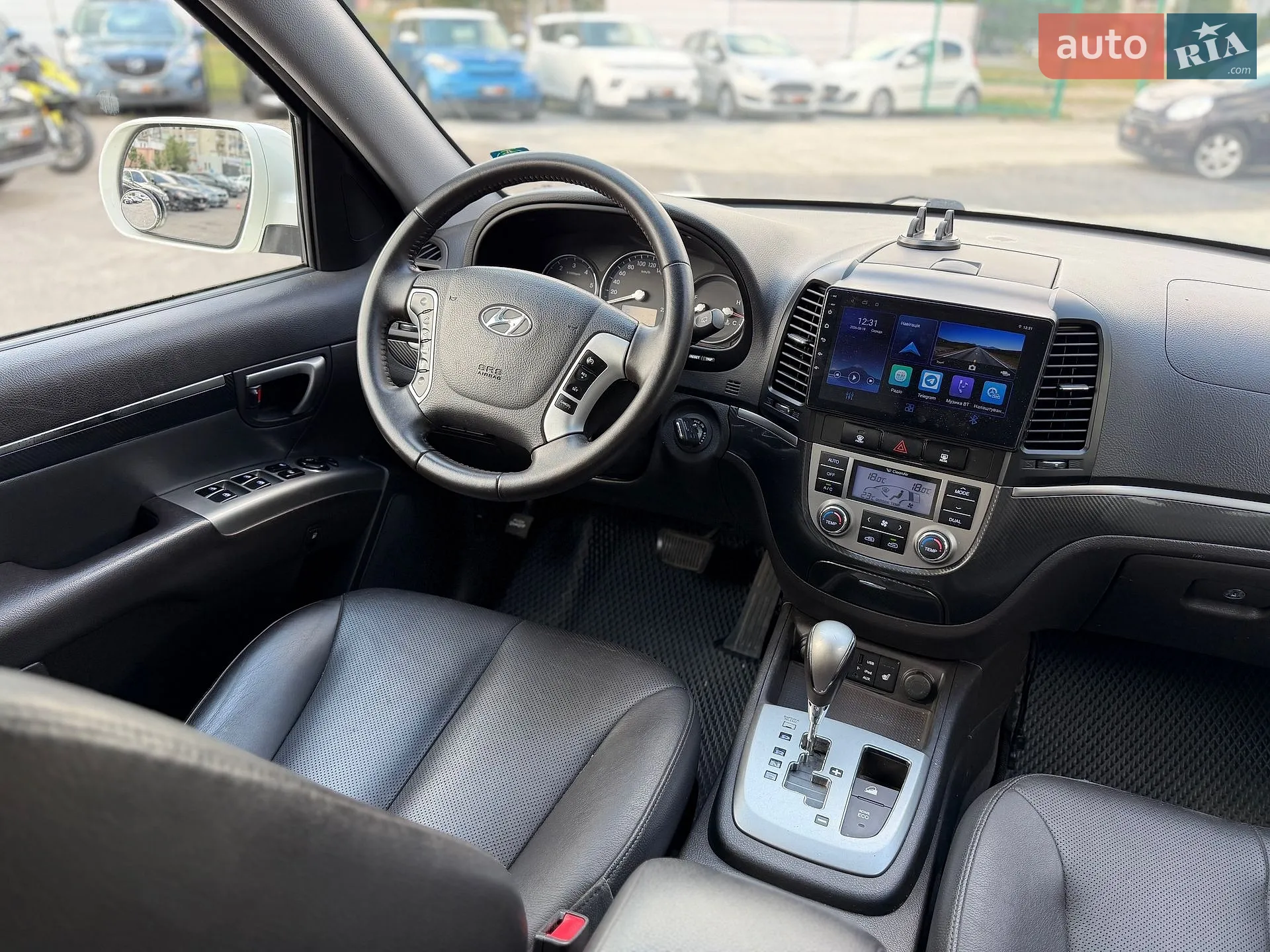 2011 Hyundai Santa Fe - мініатюра 32