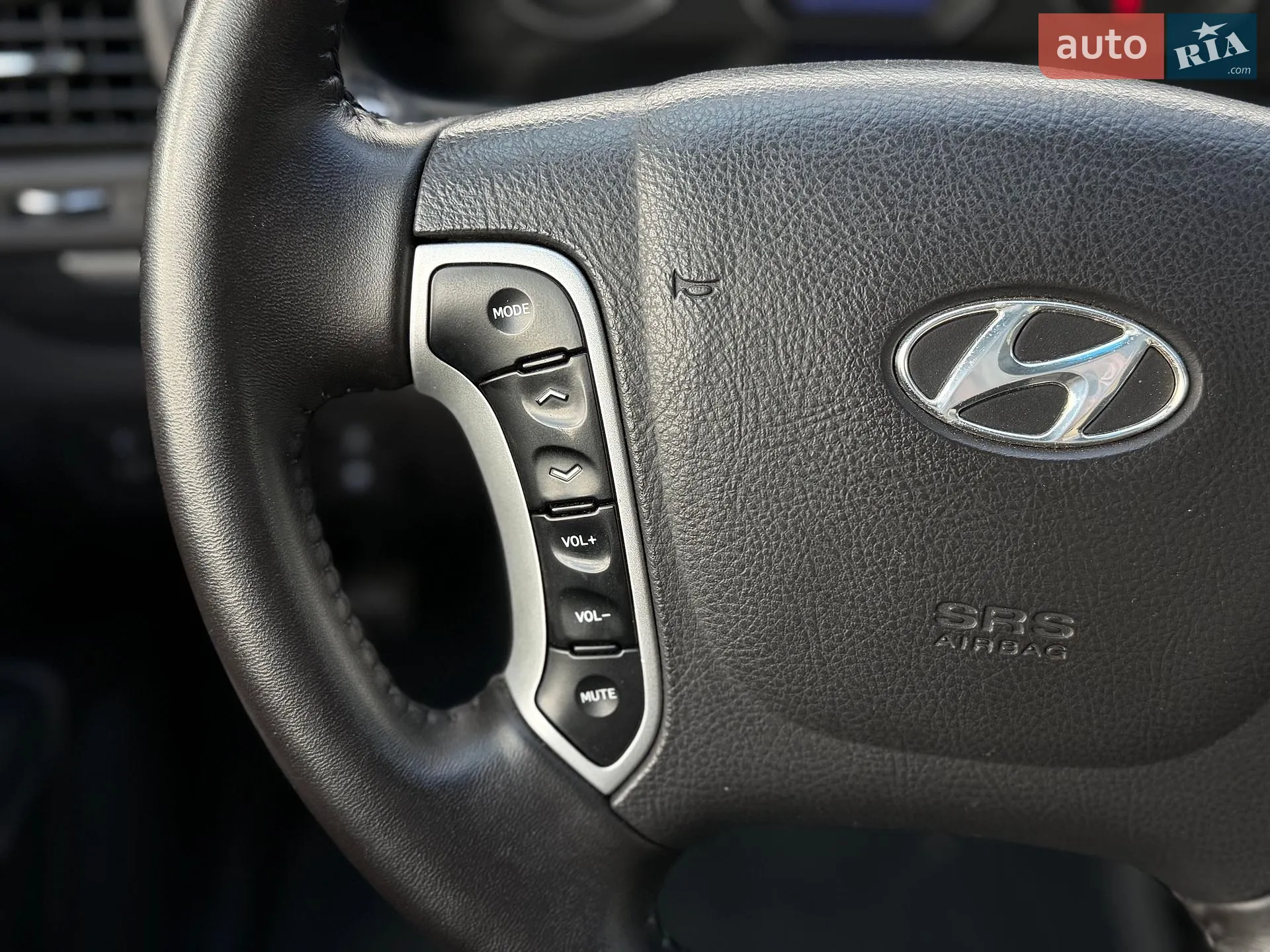 2011 Hyundai Santa Fe - мініатюра 34