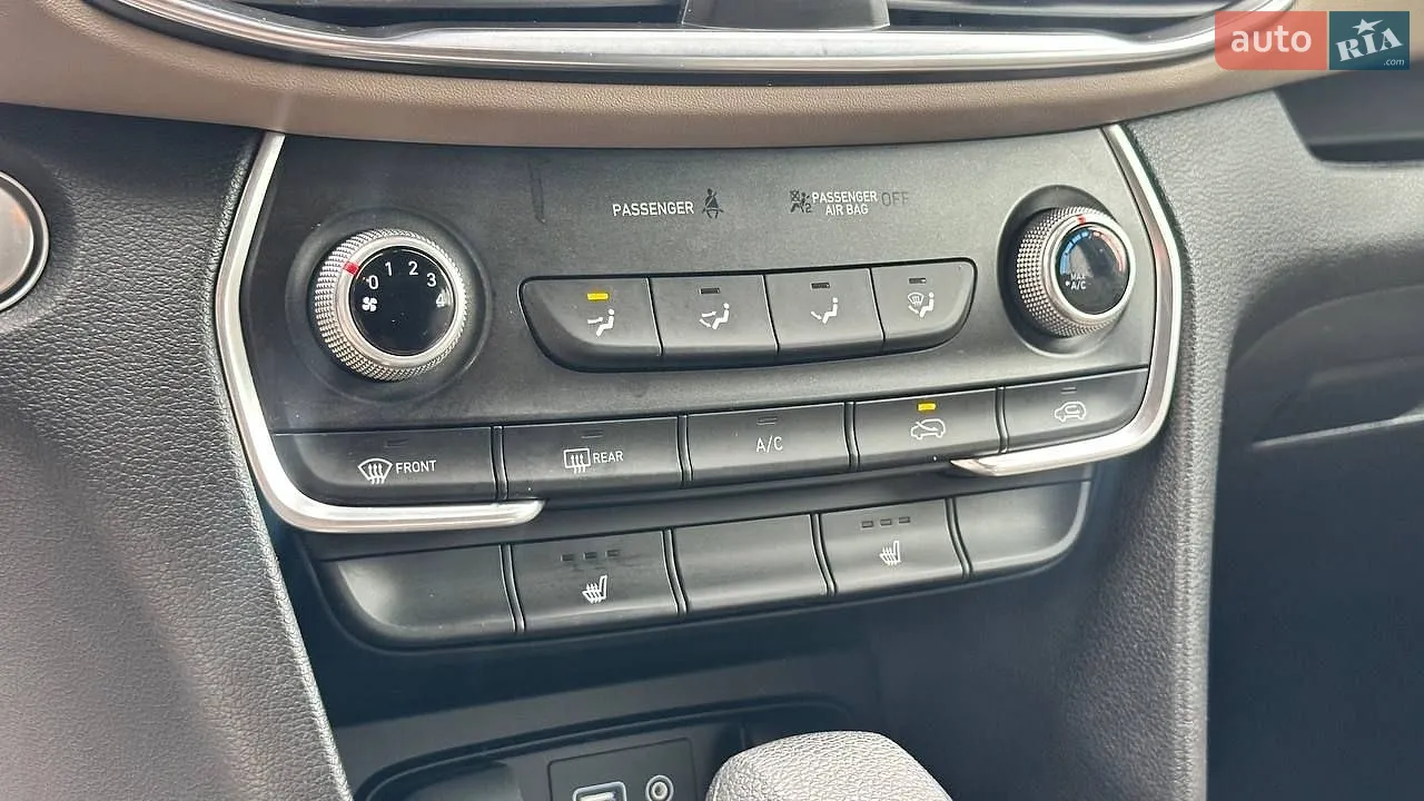 2018 Hyundai Santa Fe - мініатюра 19