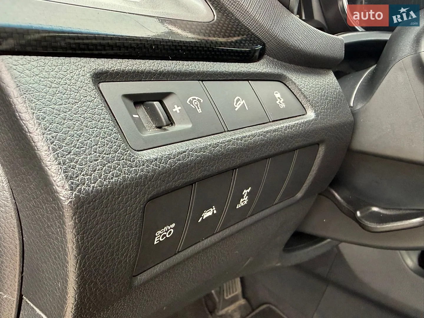 2016 Hyundai Santa Fe - мініатюра 32