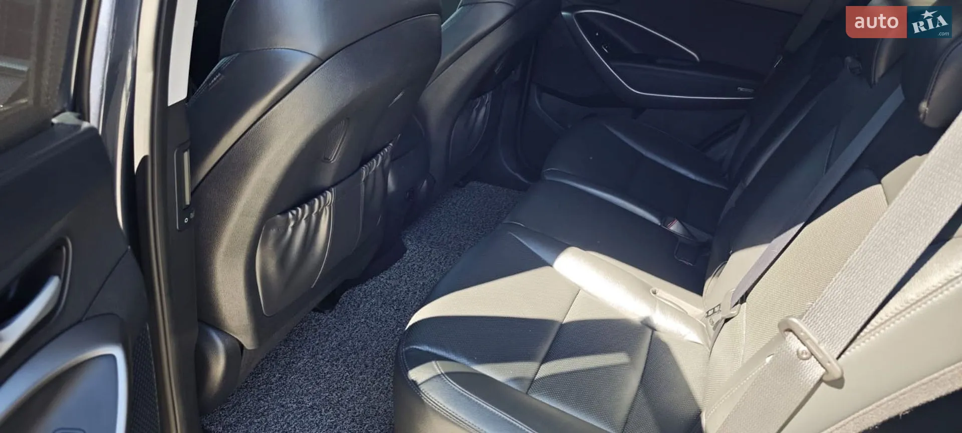 2016 Hyundai Santa Fe - мініатюра 14