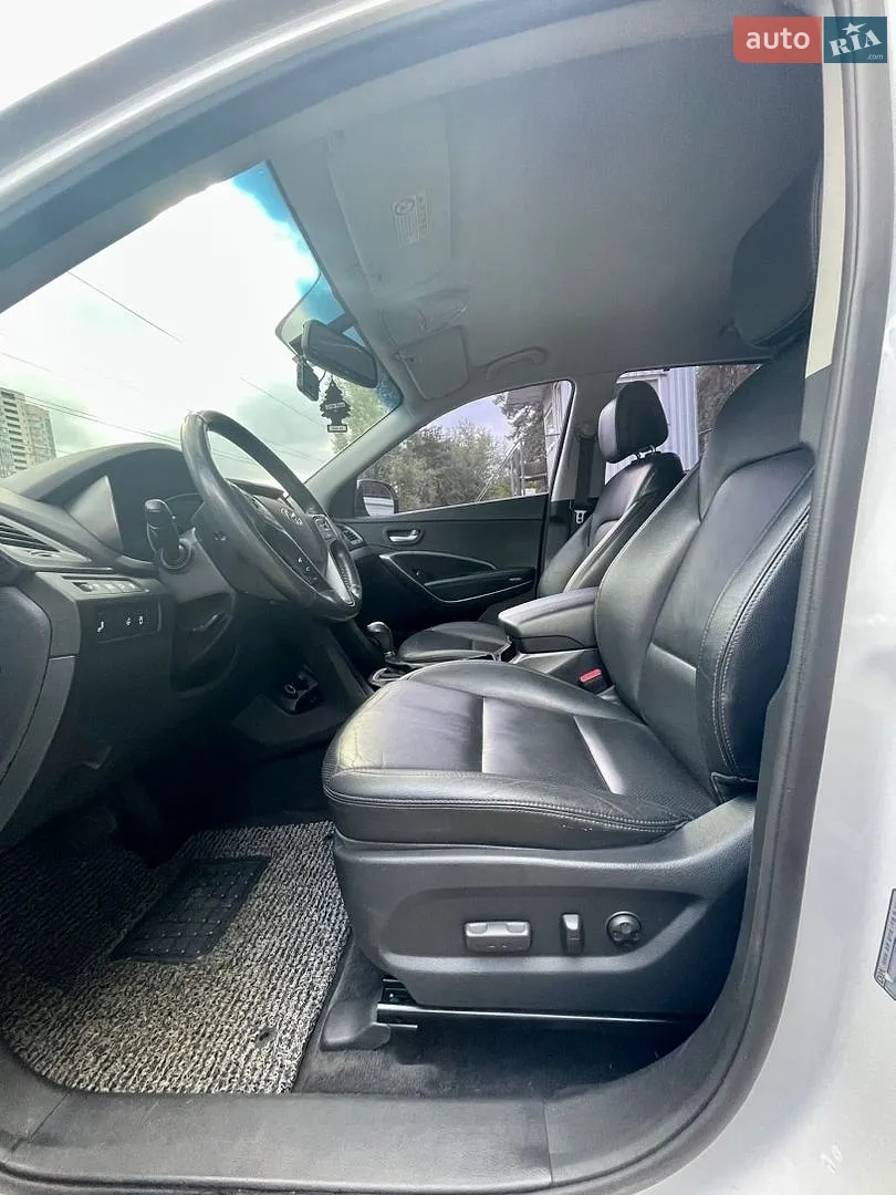 2017 Hyundai Santa Fe - мініатюра 12