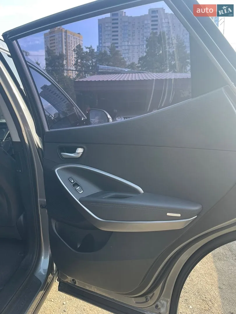 2016 Hyundai Santa Fe - мініатюра 12