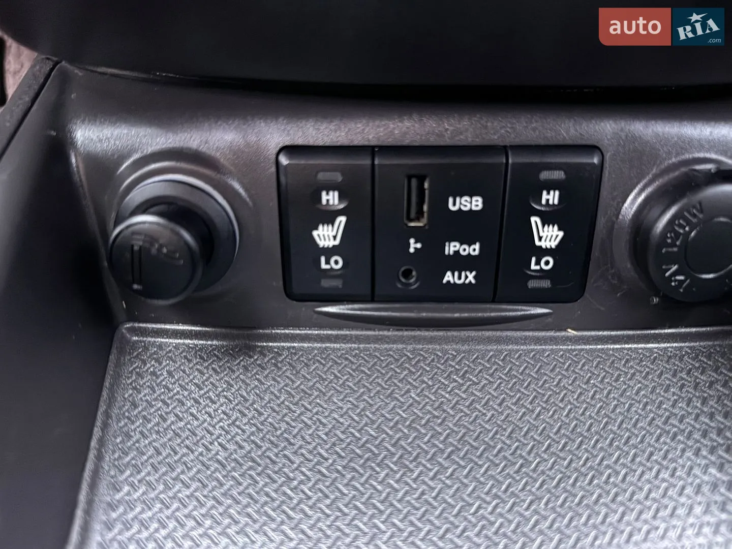 2012 Hyundai Santa Fe - мініатюра 32
