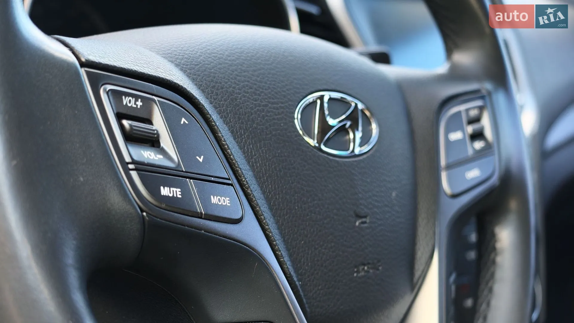 2016 Hyundai Santa Fe - мініатюра 45