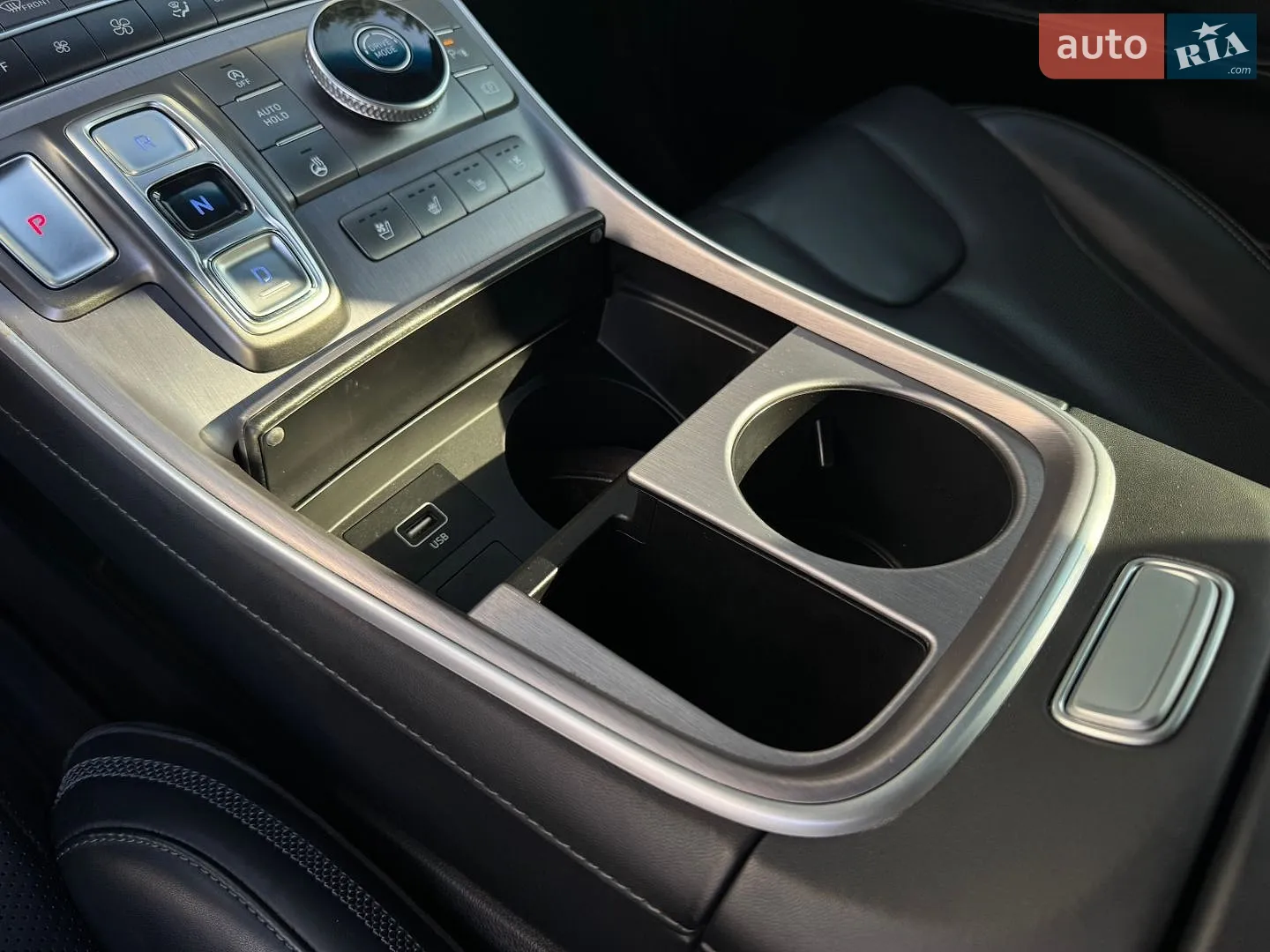 2020 Hyundai Santa Fe - мініатюра 36