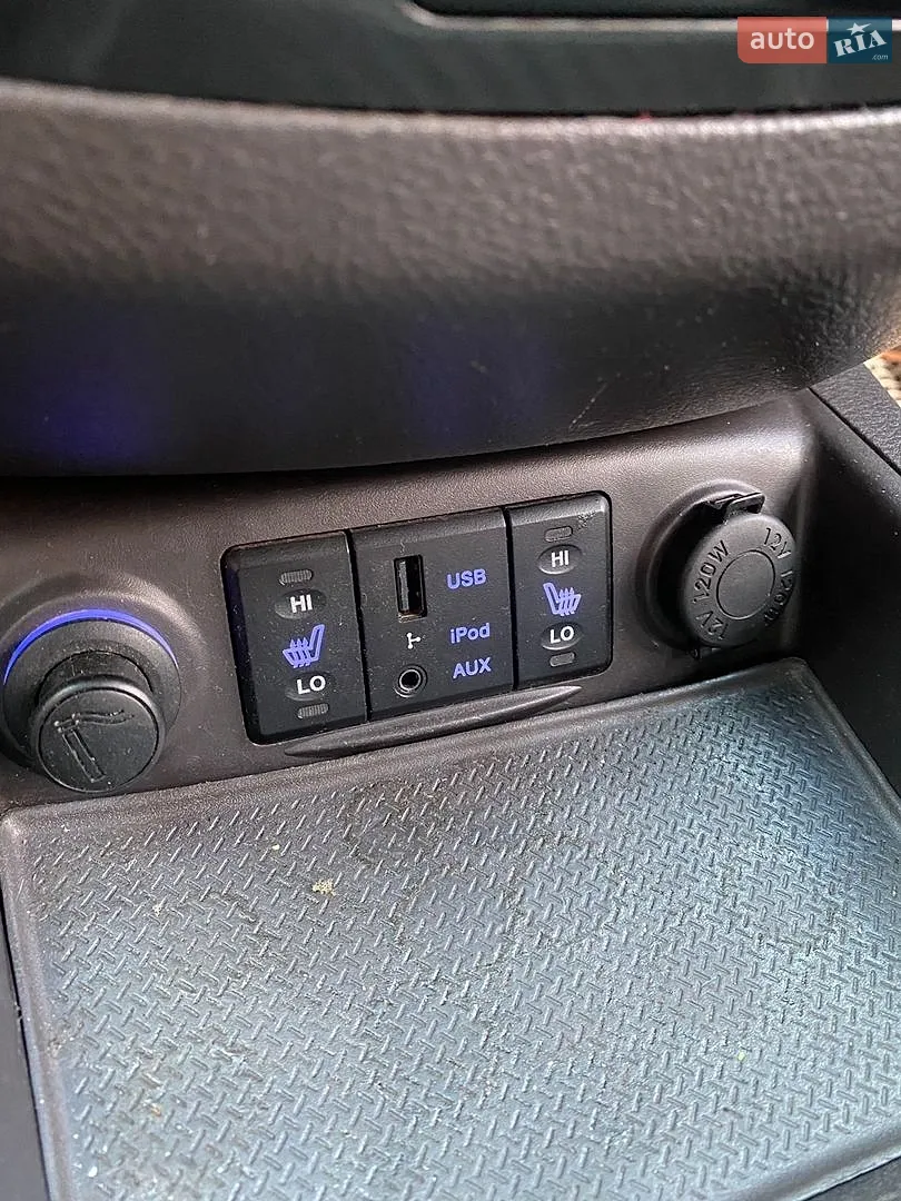 2010 Hyundai Santa Fe - мініатюра 15