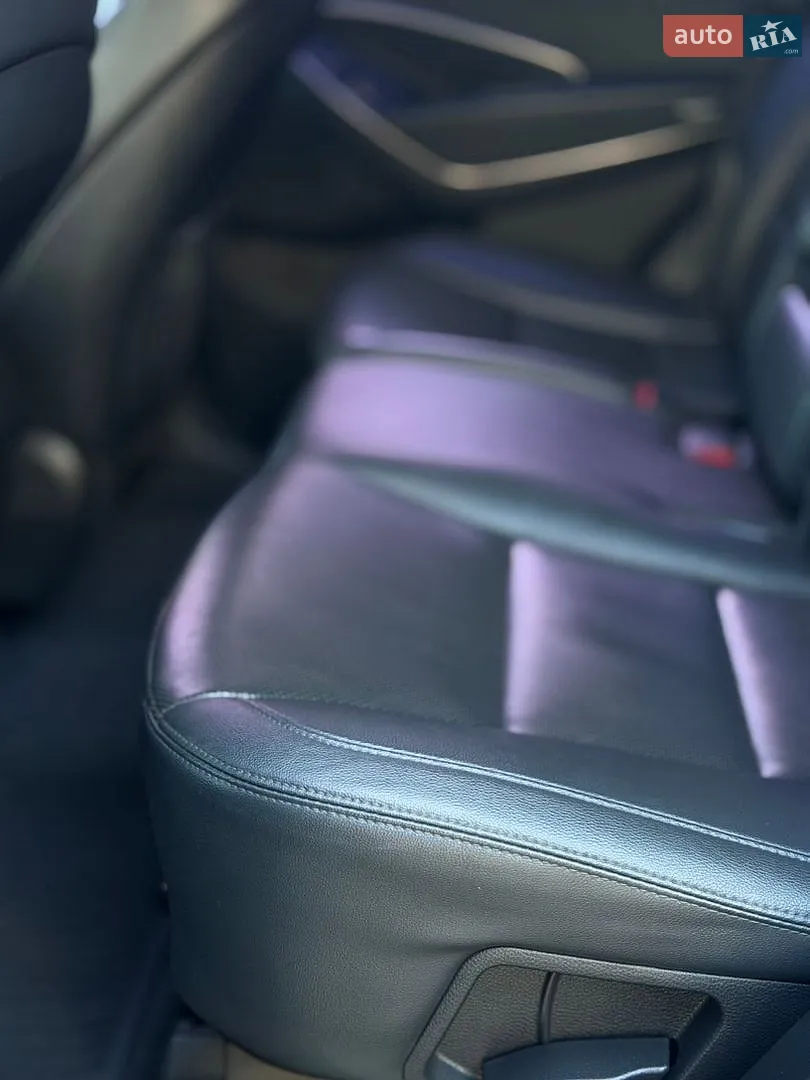 2013 Hyundai Santa Fe - мініатюра 32