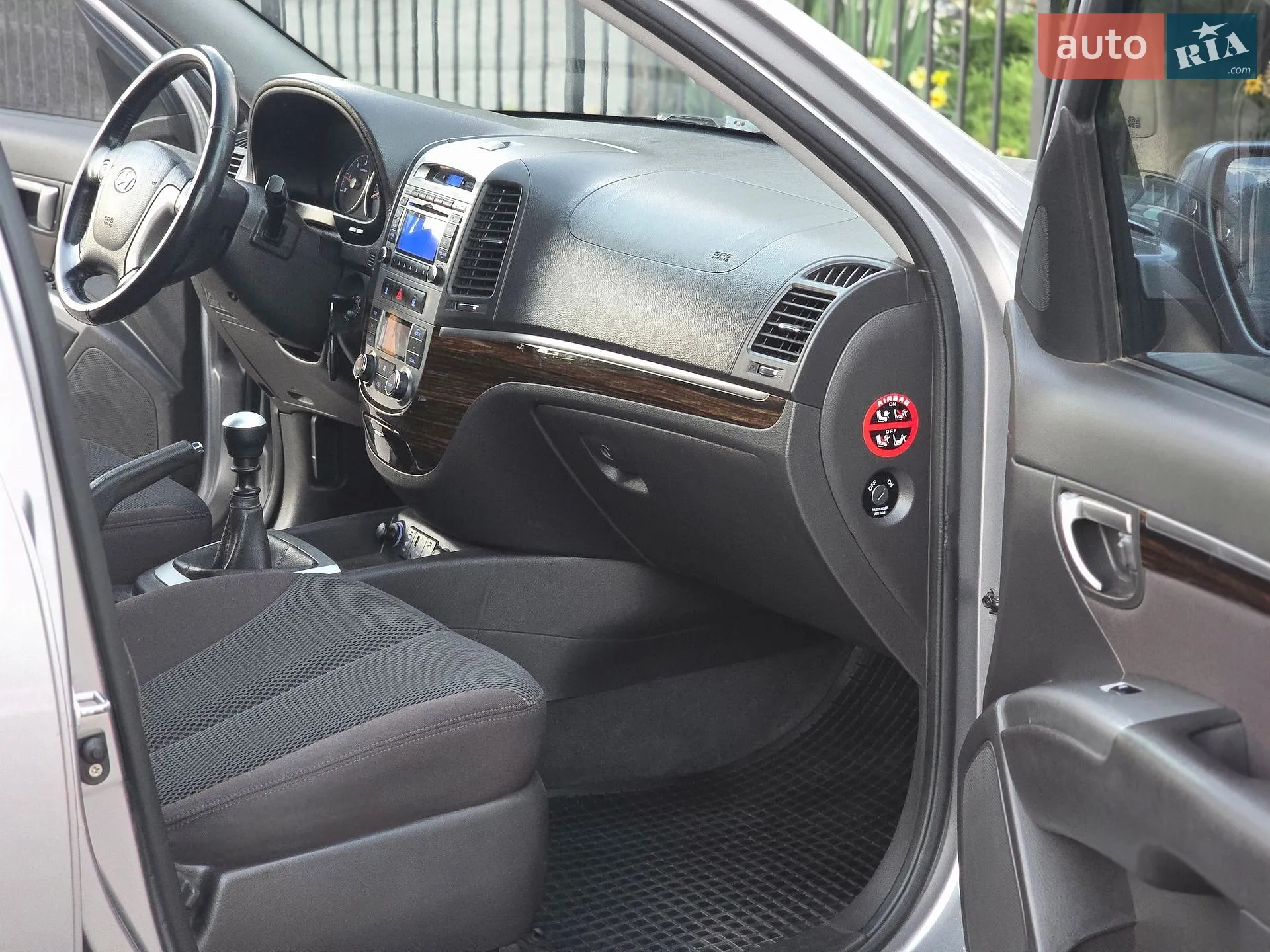2010 Hyundai Santa Fe - мініатюра 27