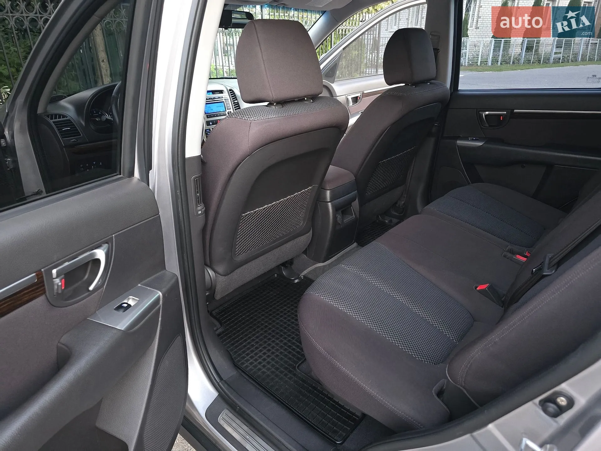 2010 Hyundai Santa Fe - мініатюра 32
