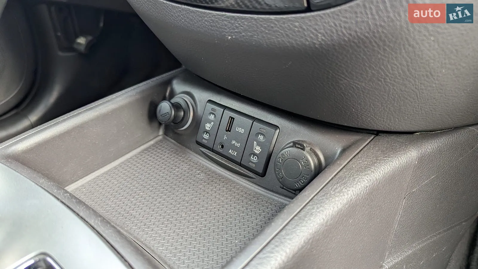 2011 Hyundai Santa Fe - мініатюра 36