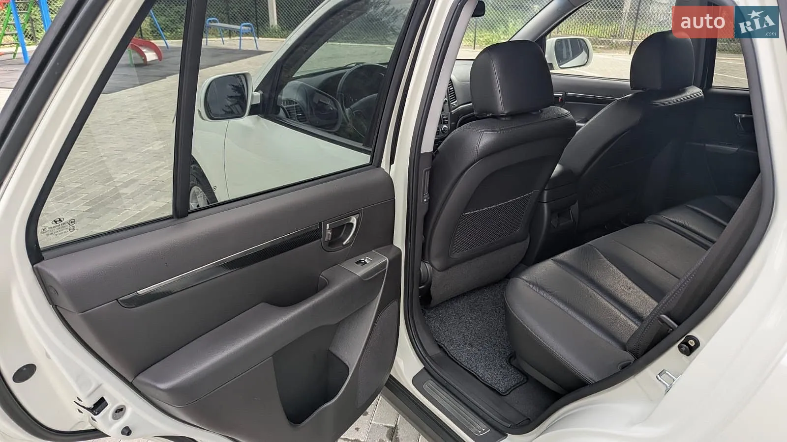 2011 Hyundai Santa Fe - мініатюра 47