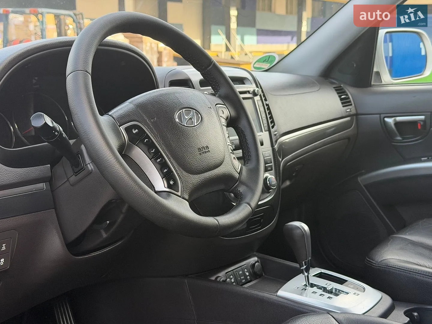 2011 Hyundai Santa Fe - мініатюра 32