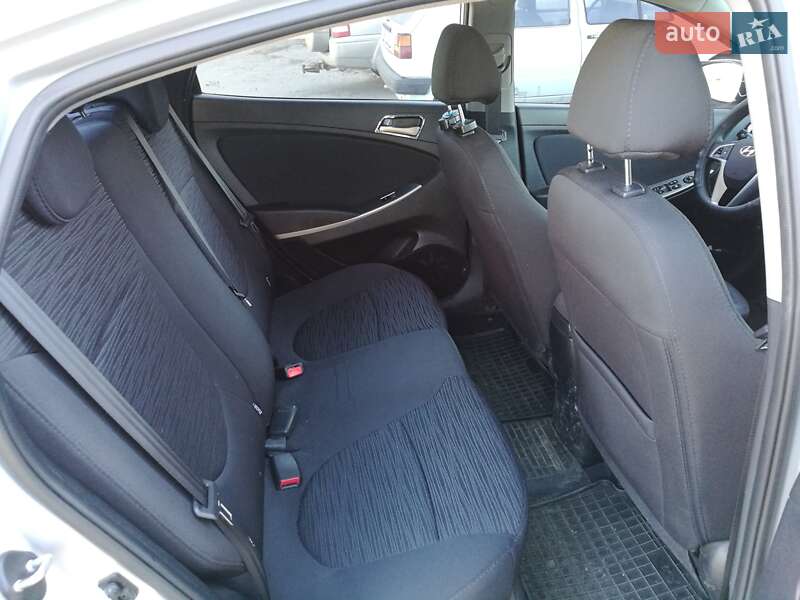 Седан Hyundai Solaris 2016 в Тернополі