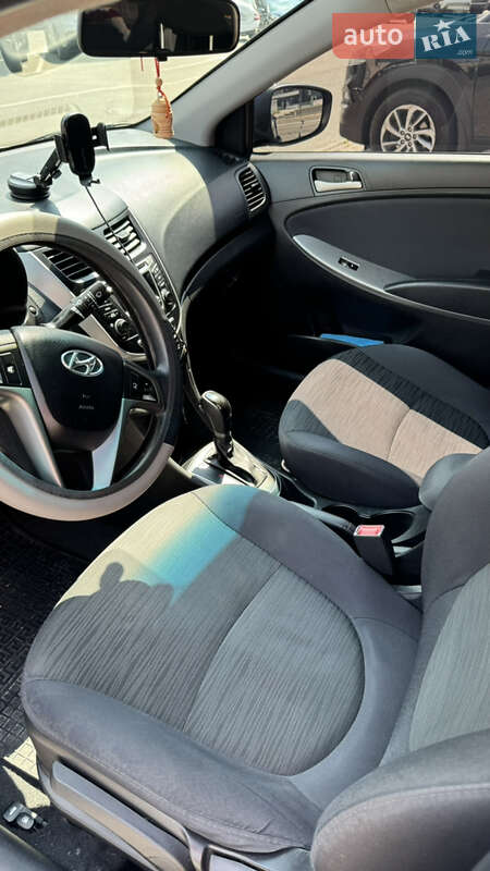 Седан Hyundai Solaris 2016 в Киеве