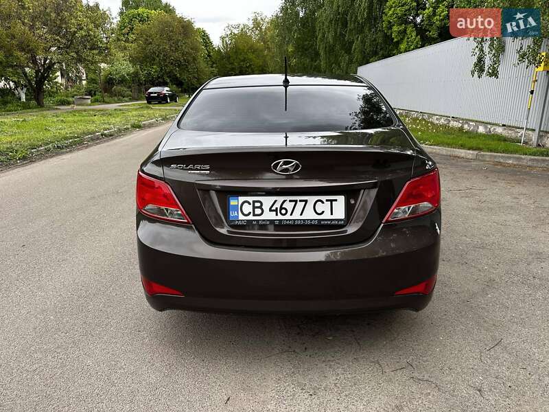Седан Hyundai Solaris 2016 в Бобровице