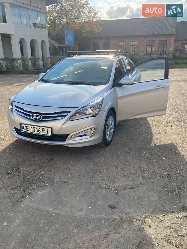 Седан Hyundai Solaris 2016 в Черновцах