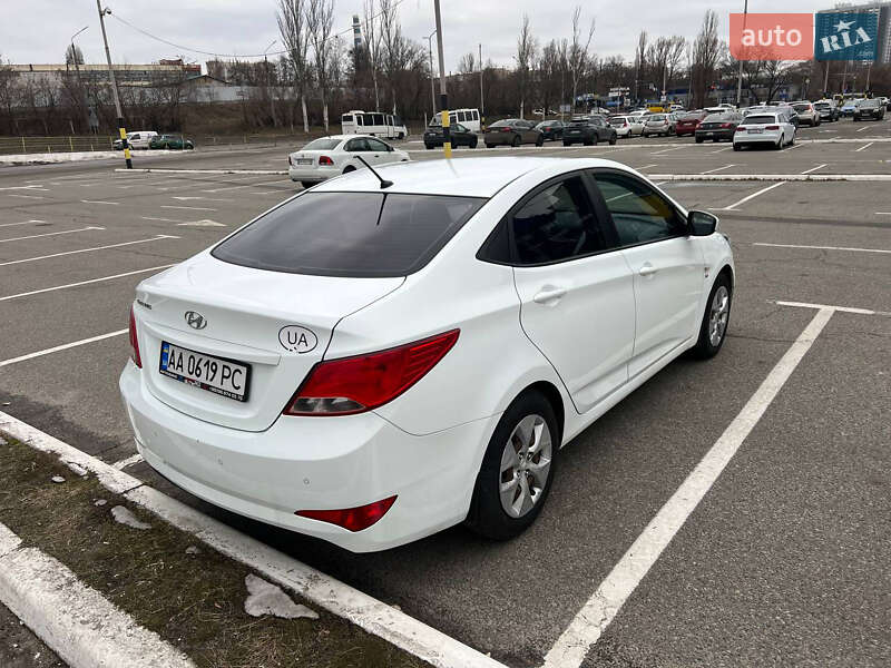 Седан Hyundai Solaris 2016 в Києві