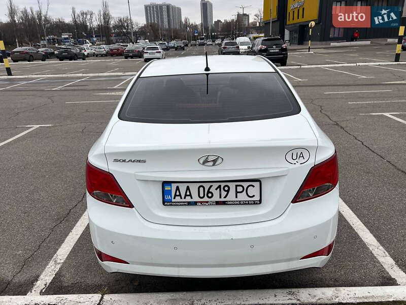 Седан Hyundai Solaris 2016 в Києві