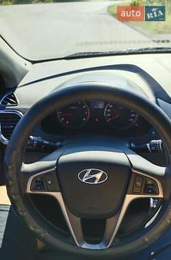 Седан Hyundai Solaris 2016 в 