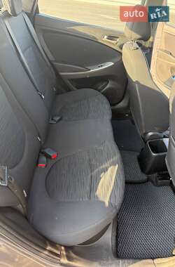 Седан Hyundai Solaris 2015 в 