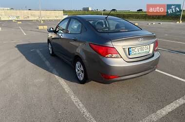 Седан Hyundai Solaris 2015 в 