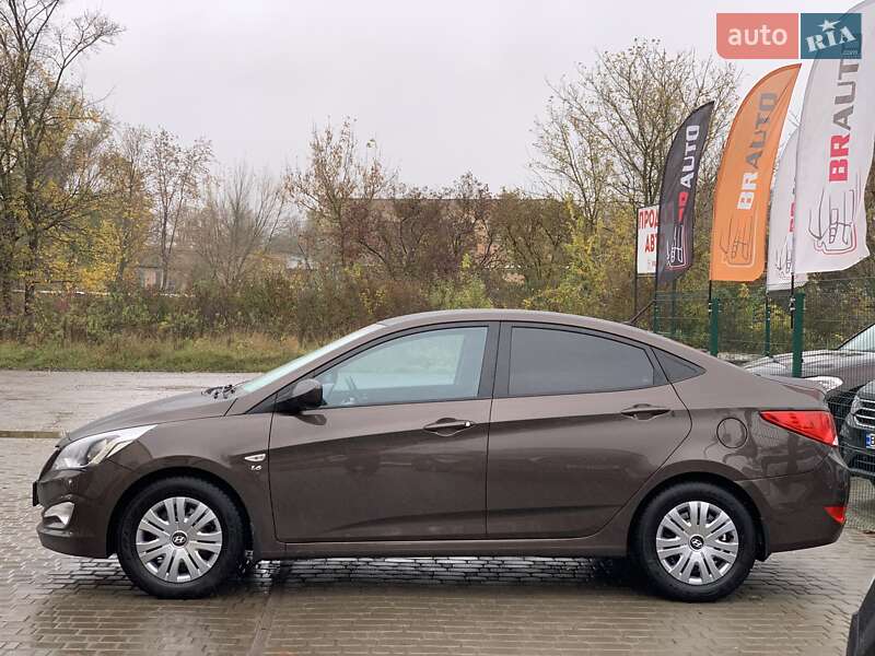 Седан Hyundai Solaris 2016 в Бердичеве