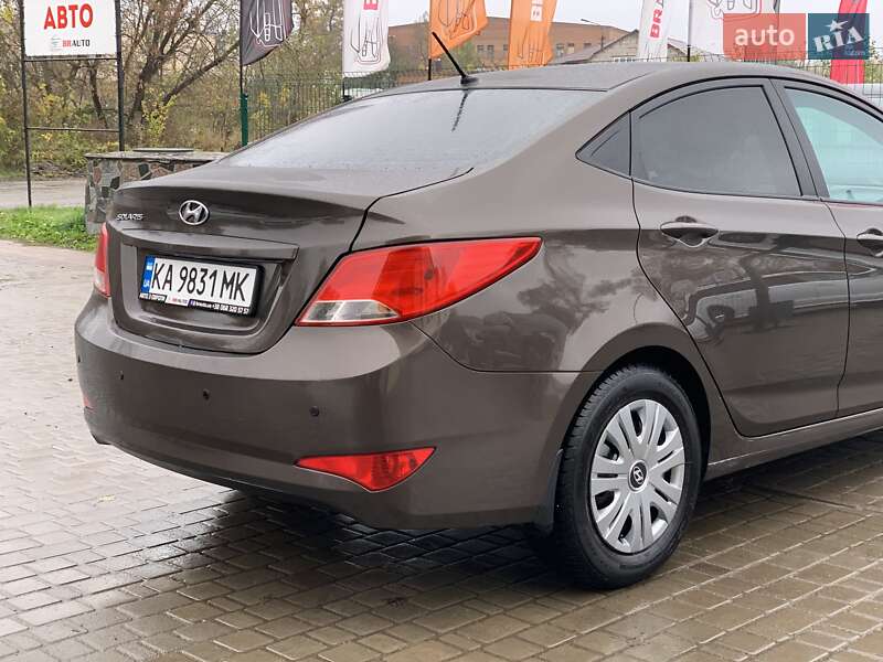 Седан Hyundai Solaris 2016 в Бердичеве