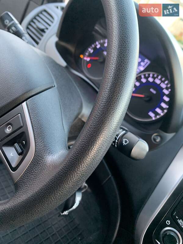 Седан Hyundai Solaris 2015 в Козельщине