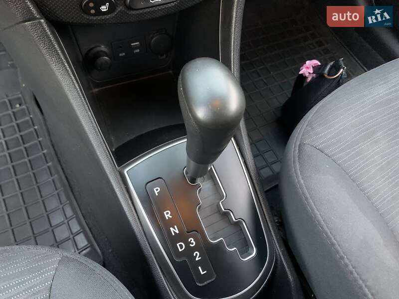 Седан Hyundai Solaris 2015 в Козельщине