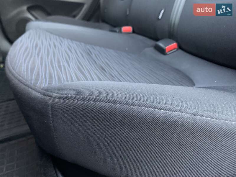 Седан Hyundai Solaris 2015 в Козельщине