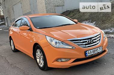 Седан Hyundai Sonata 2010 в Каменском