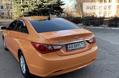 Седан Hyundai Sonata 2010 в Каменском