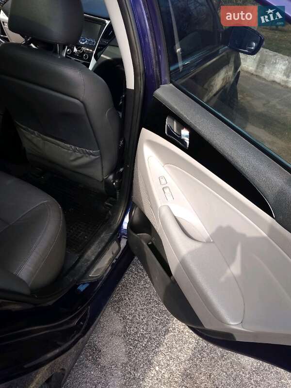 Седан Hyundai Sonata 2012 в Запоріжжі