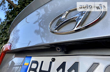 Седан Hyundai Sonata 2015 в 
