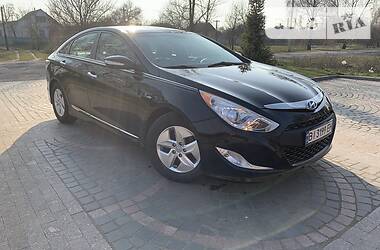 Седан Hyundai Sonata 2012 в Пирятине