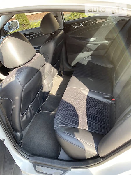 Седан Hyundai Sonata 2012 в Києві