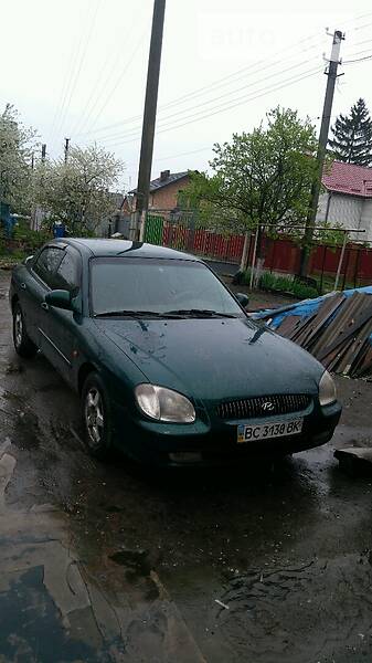 Седан Hyundai Sonata 2000 в Львові