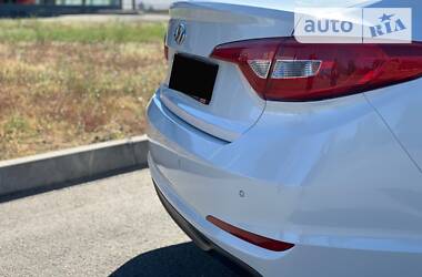 Седан Hyundai Sonata 2015 в 
