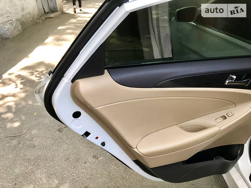 Седан Hyundai Sonata 2014 в Дніпрі