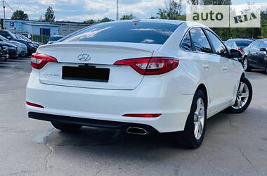 Седан Hyundai Sonata 2015 в 