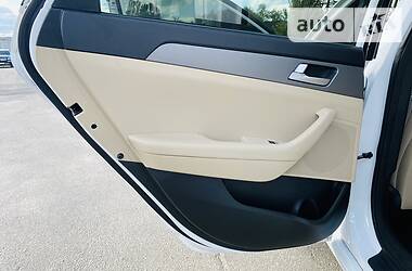 Седан Hyundai Sonata 2015 в 