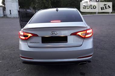 Седан Hyundai Sonata 2015 в Мариуполе