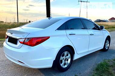 Седан Hyundai Sonata 2013 в 