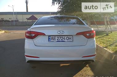 Седан Hyundai Sonata 2015 в Павлограде