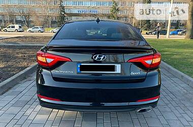 Седан Hyundai Sonata 2014 в Покровске