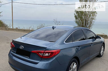 Седан Hyundai Sonata 2015 в Черноморске