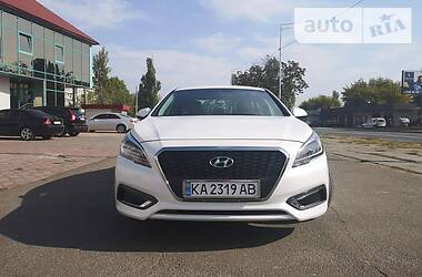 Седан Hyundai Sonata 2016 в Киеве