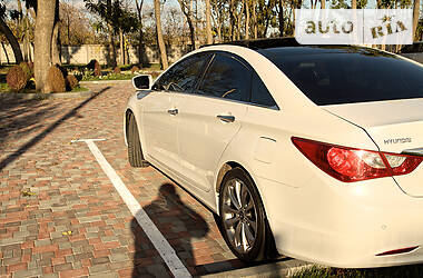 Седан Hyundai Sonata 2010 в Кропивницком